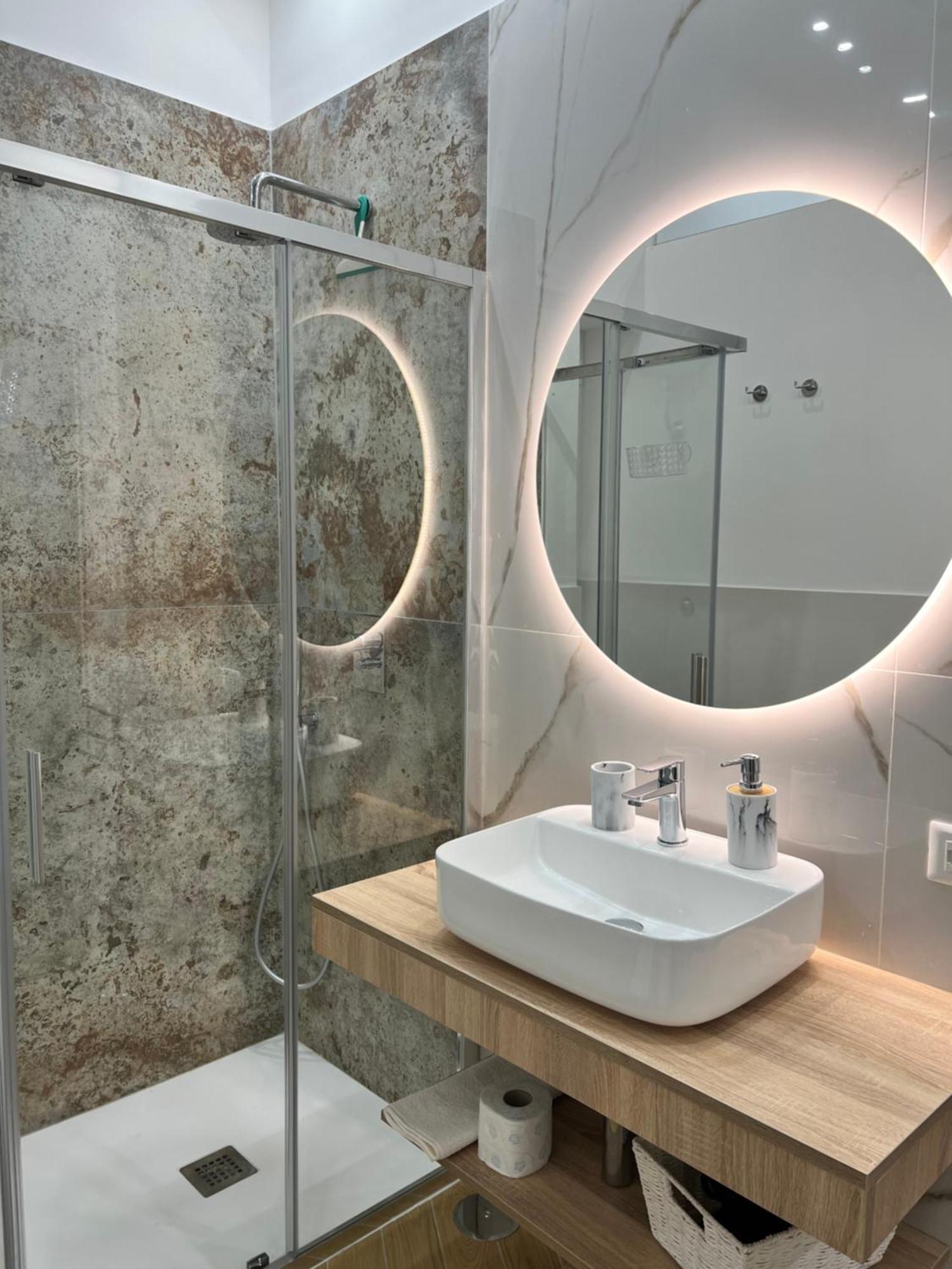 Gennarino Apartments - Panorama Suite With Balcony And Urban Loft Νάπολη Εξωτερικό φωτογραφία