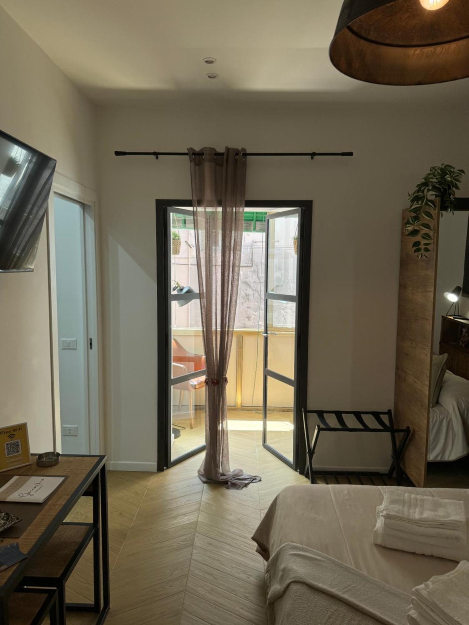 Gennarino Apartments - Panorama Suite With Balcony And Urban Loft Νάπολη Εξωτερικό φωτογραφία