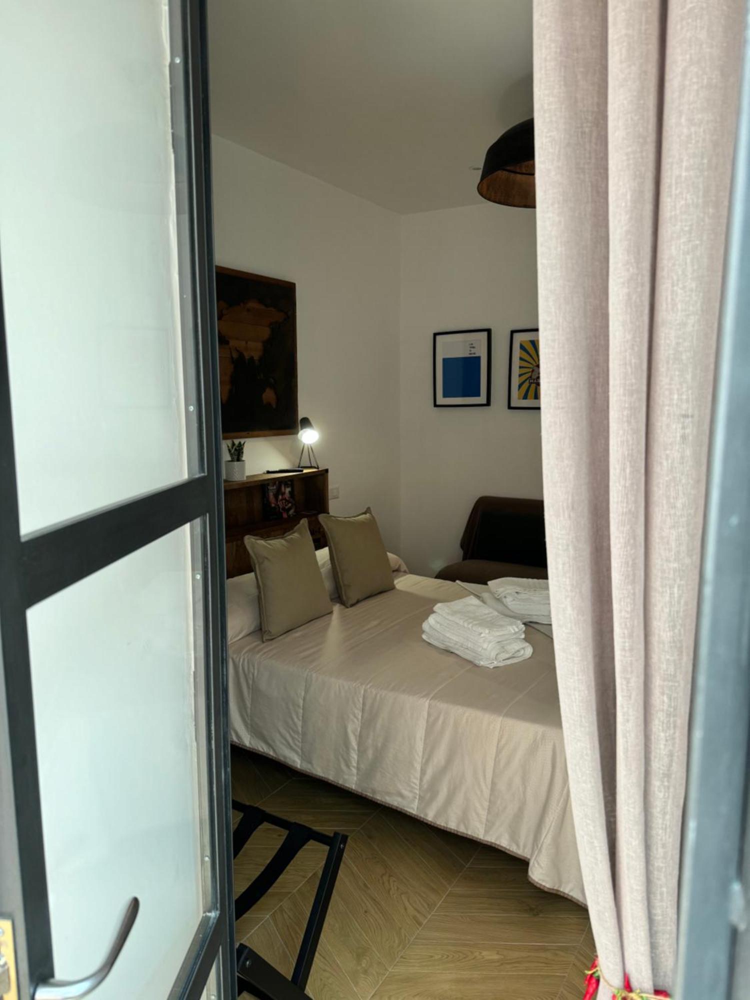 Gennarino Apartments - Panorama Suite With Balcony And Urban Loft Νάπολη Εξωτερικό φωτογραφία